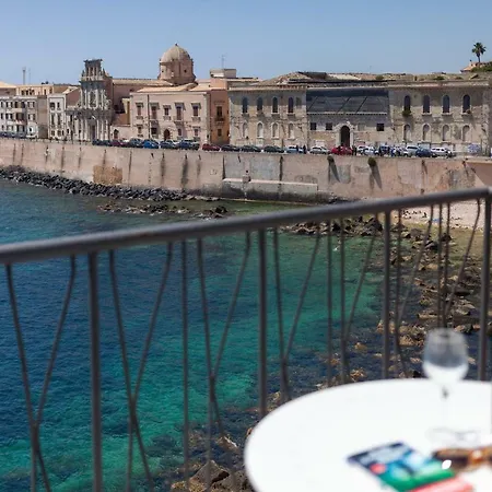 La Baia Di Ortigia Syracuse