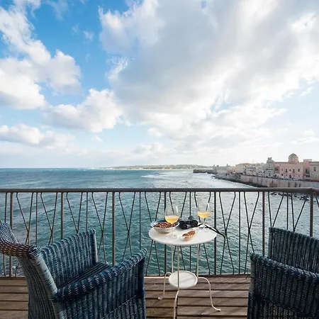 La Baia Di Ortigia Apartmán *